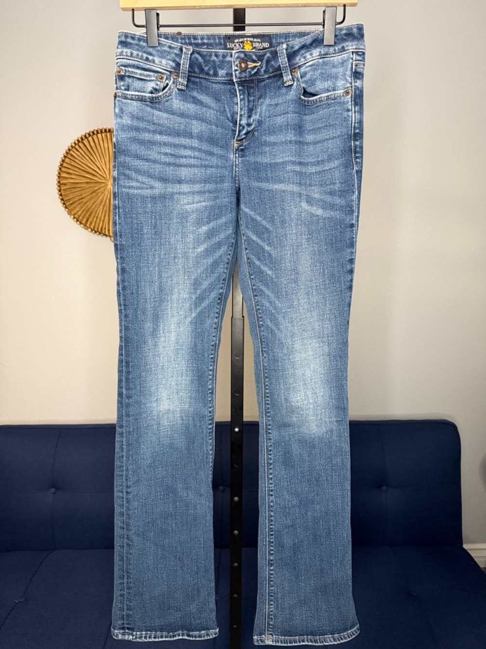 Lucky Brand Women's Lolita Bootcut Jeans in Light Wash Blue size 6/28